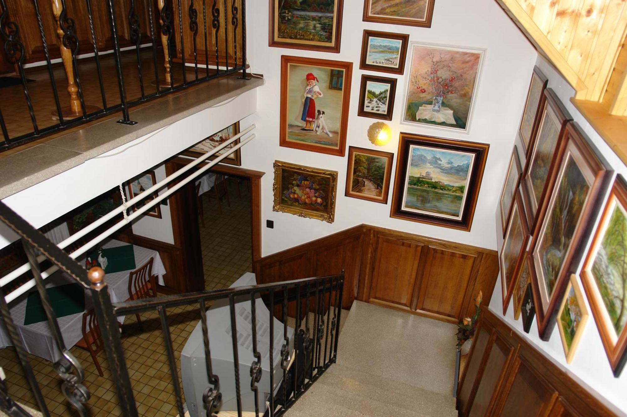 Hotel Koller Panzió Bonyhád Exterior foto
