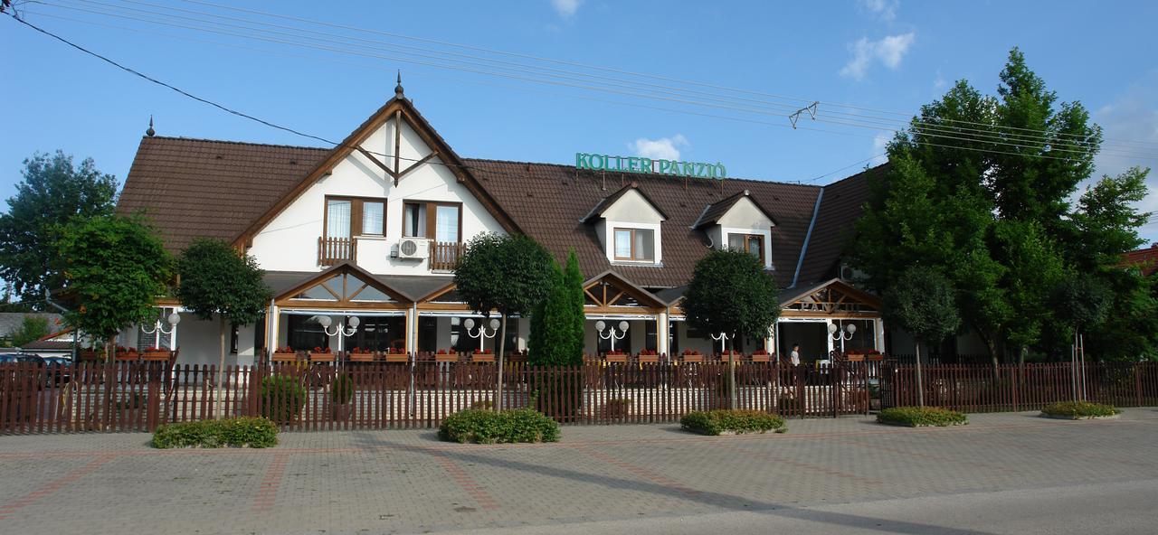 Hotel Koller Panzió Bonyhád Exterior foto